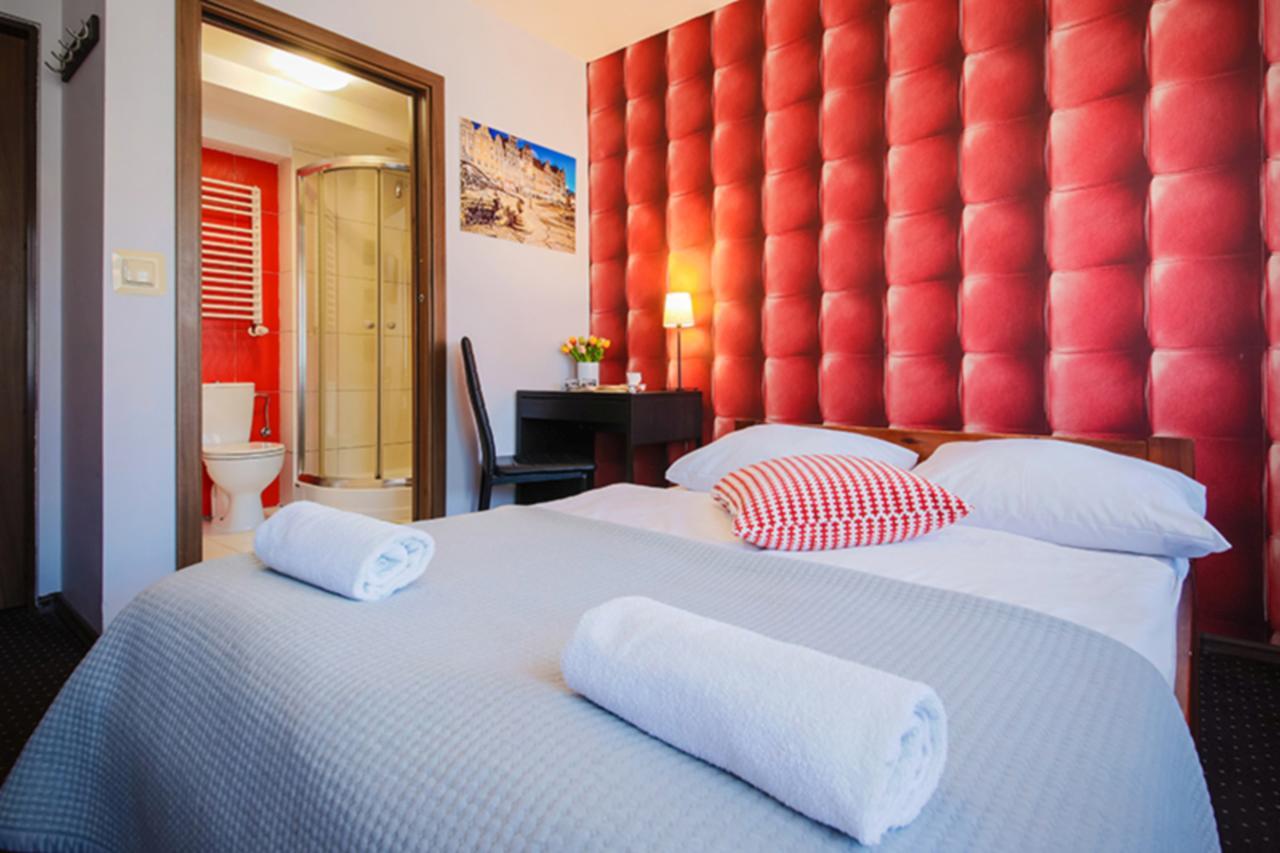 Boogie Deluxe Old Town Aparthotel 3*